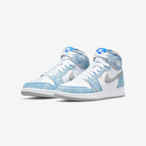 AIR JORDAN 1 RETRO HYPER ROYAL NIB