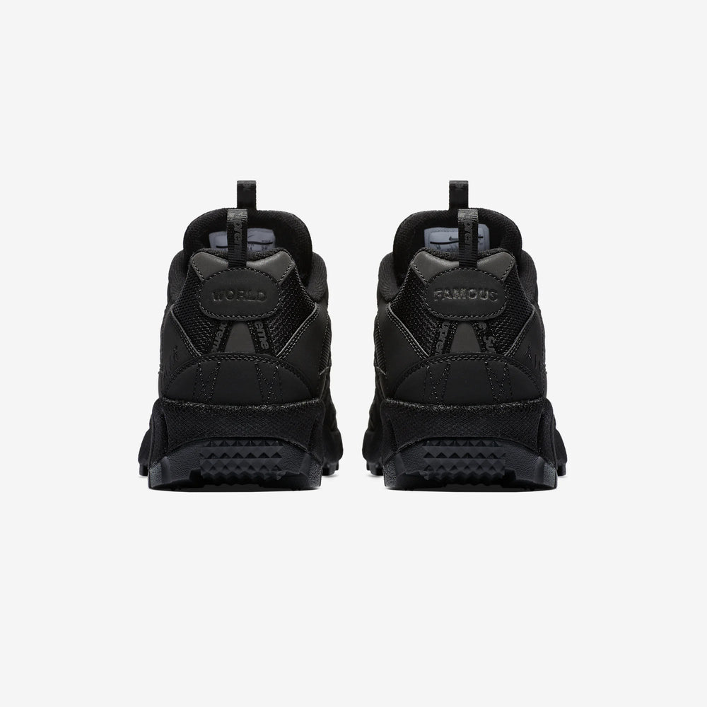 NIKE AIR HUMARA 17 SUPREME BLACK NIB