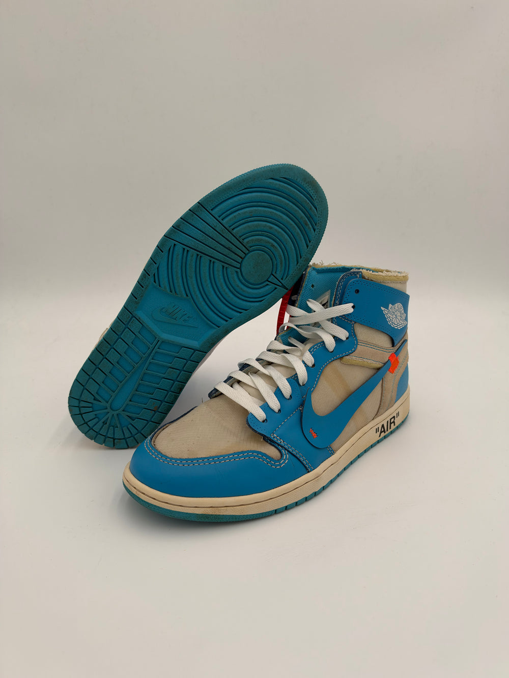 AIR JORDAN 1 RETRO OFF WHITE UNC POB