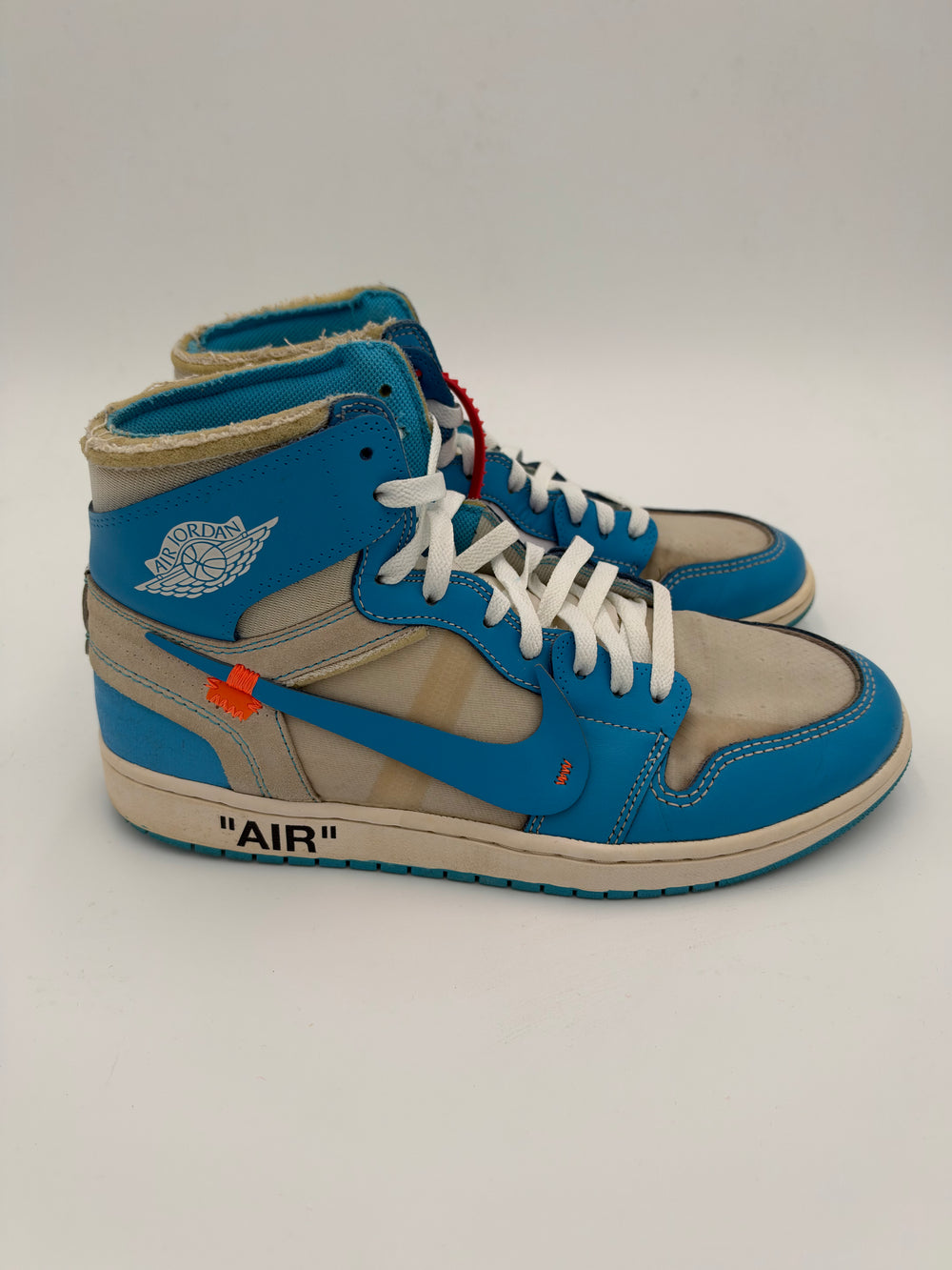 AIR JORDAN 1 RETRO OFF WHITE UNC POB