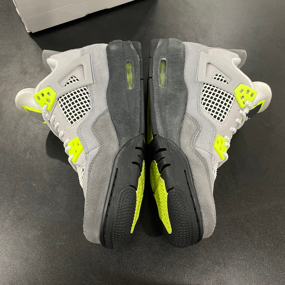 AIR JORDAN 4 RETRO SE 95 NEON GS EXB