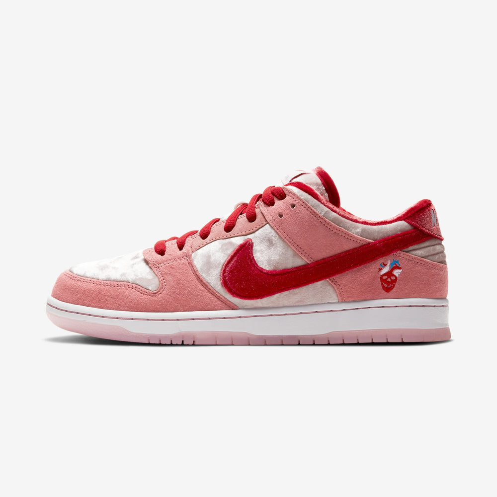 NIKE SB DUNK LOW STRANGE LOVE NIB