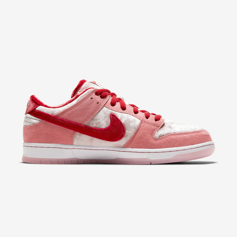 NIKE SB DUNK LOW STRANGE LOVE NIB