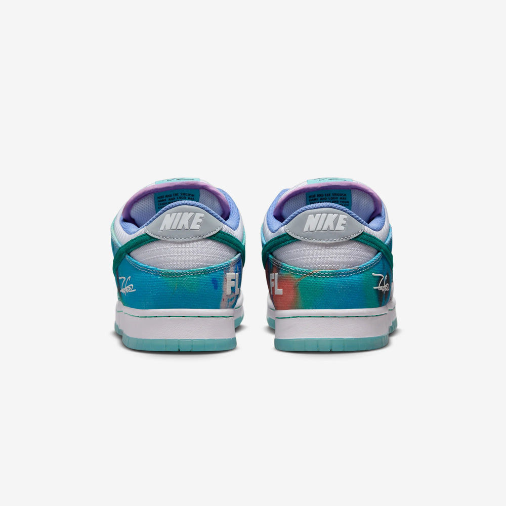 NIKE SB DUNK LOW FUTURA LABORATORIES BLEACHED AQUA NIB