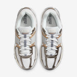 NIKE ZOOM VOMERO 5 PLATINUM-TINT/METALLIC-GOLD NIB