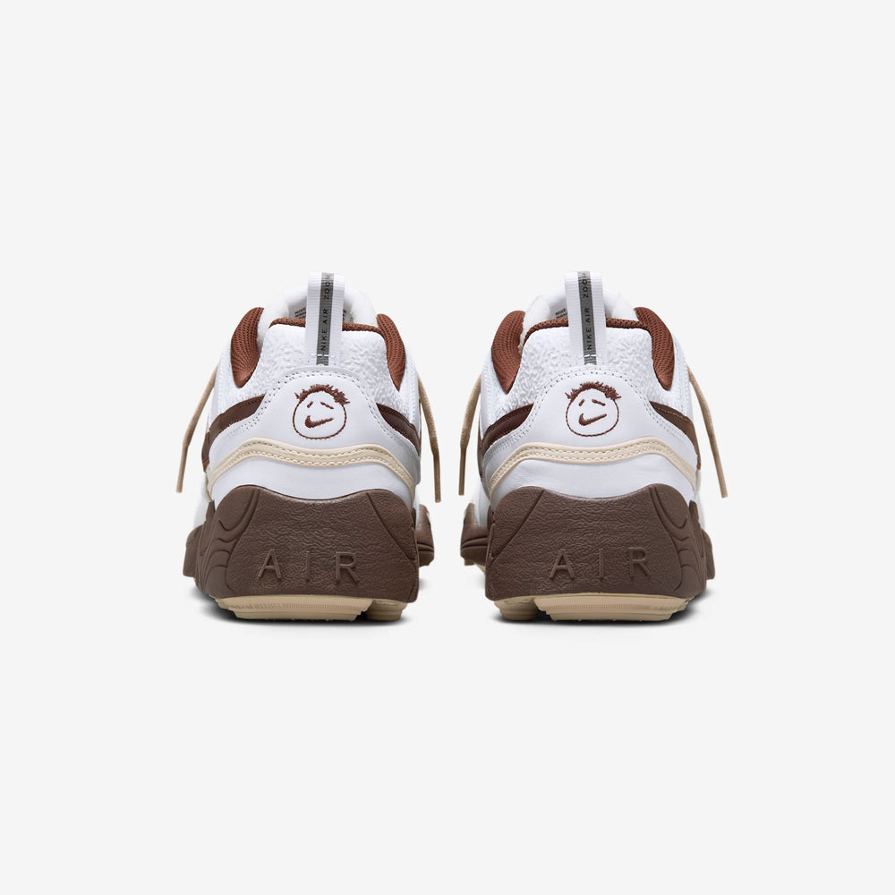NIKE ZOOM FIELD JAXX TRAVIS SCOTT LIGHT CHOCOLATE NIB