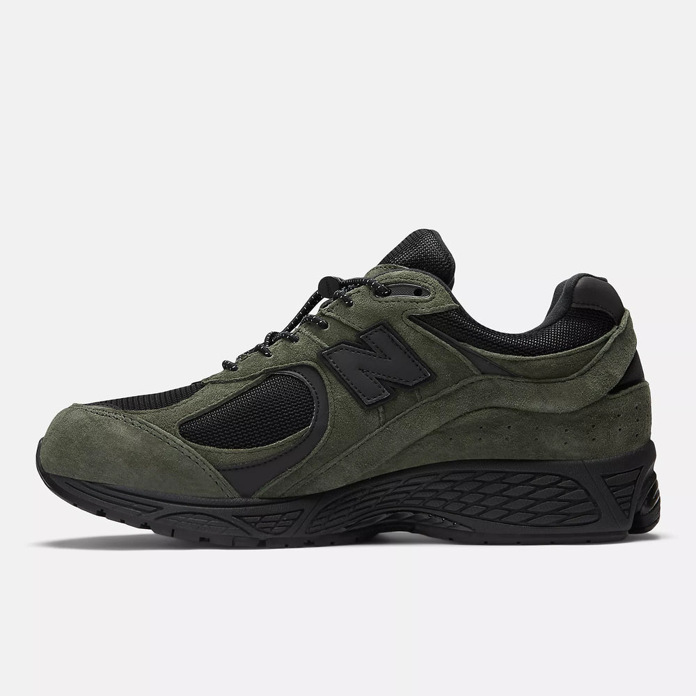 NEW BALANCE 2002R GORE-TEX JJJJOUND PINE NIB