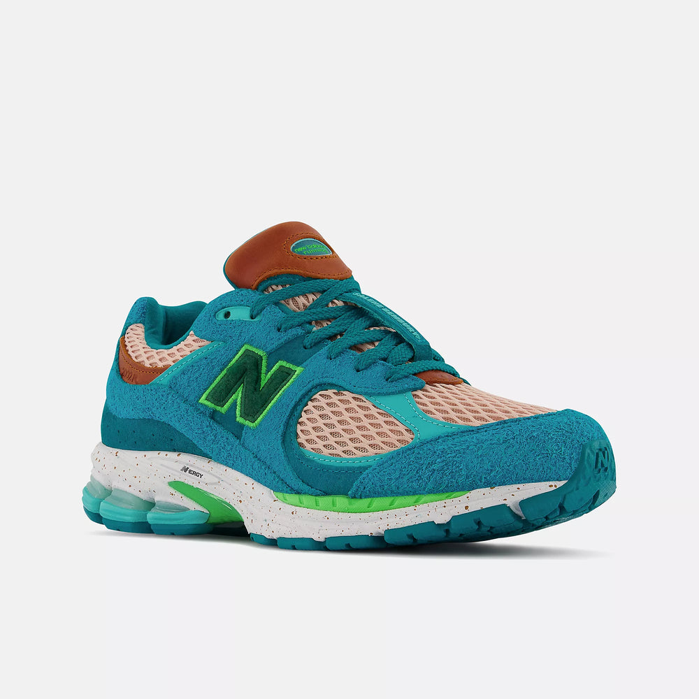 NEW BALANCE 2002R SALEHE BEMBURY WATER BE THE GUIDE NIB