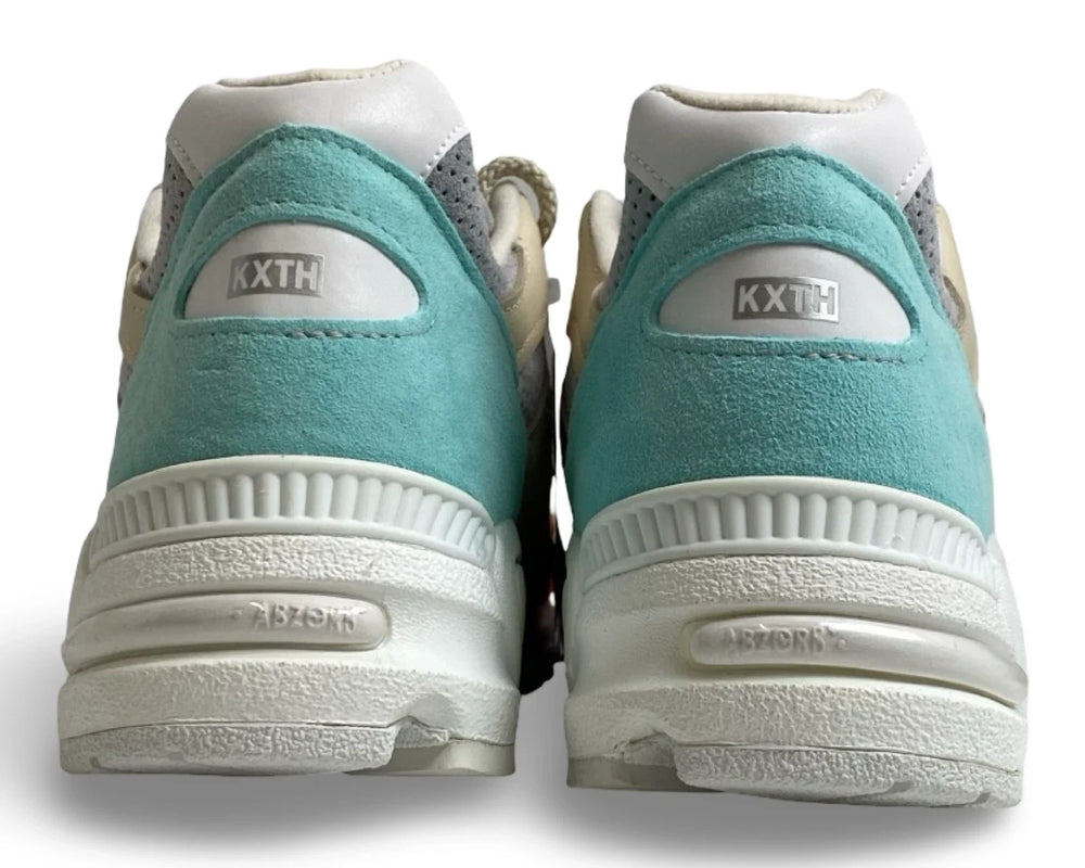 NEW BALANCE 990V2 KITH CYCLADE (WITH SOCKS) NIB