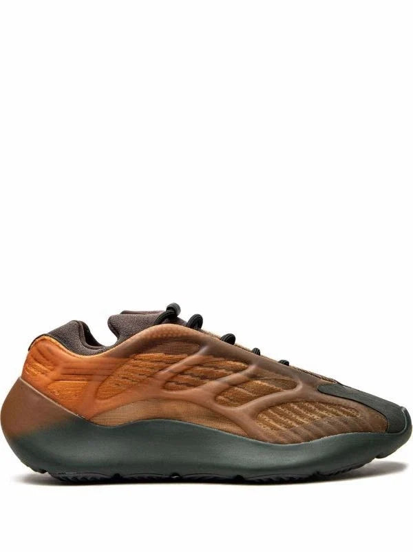 ADIDAS ADIDAS YEEZY 700 V3 COPPER FADE NIB, 5.5